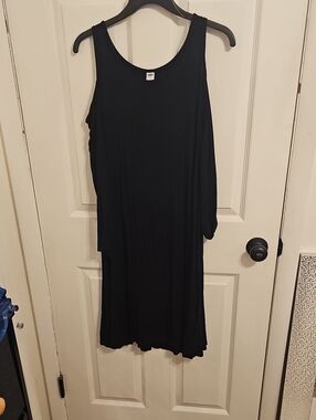 Black Cold-Shoulder Women's Dress - Old Navy